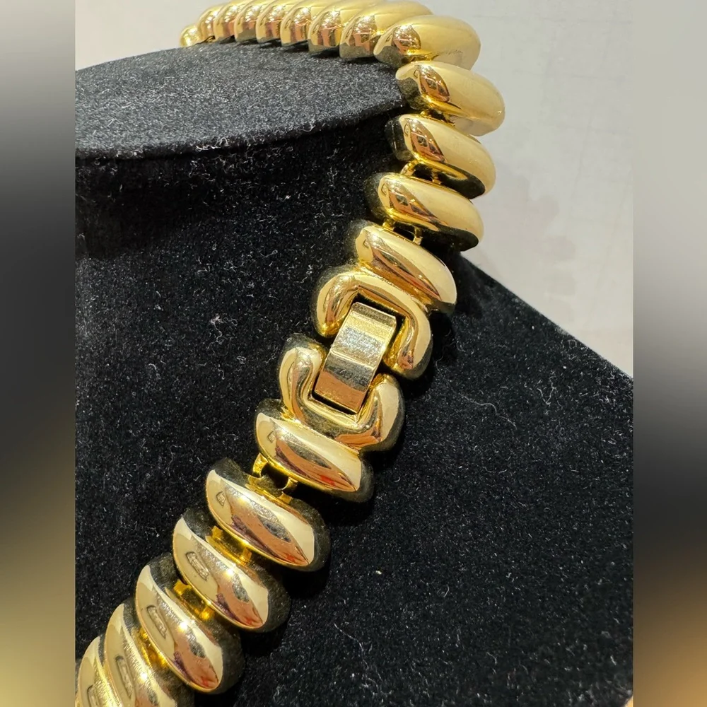 Vintage 1980s gold tone link necklace